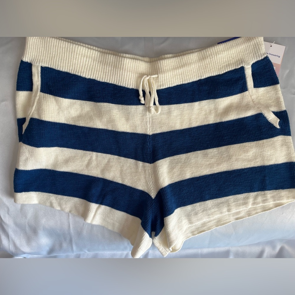 JoyLab Women's Striped Sweater Shorts - Picture 4 of 6
